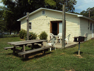exterior picture of cabin 10 b